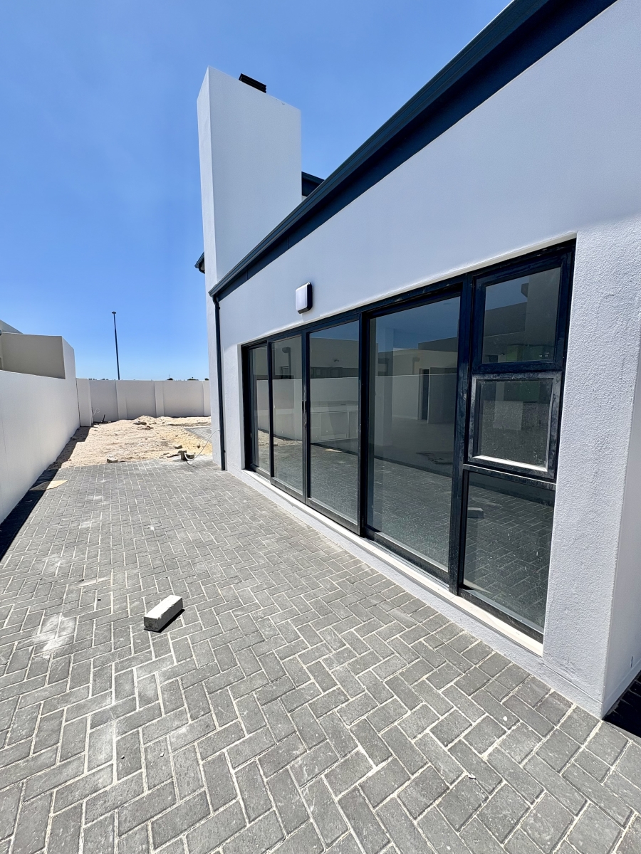 5 Bedroom Property for Sale in Sandown Western Cape